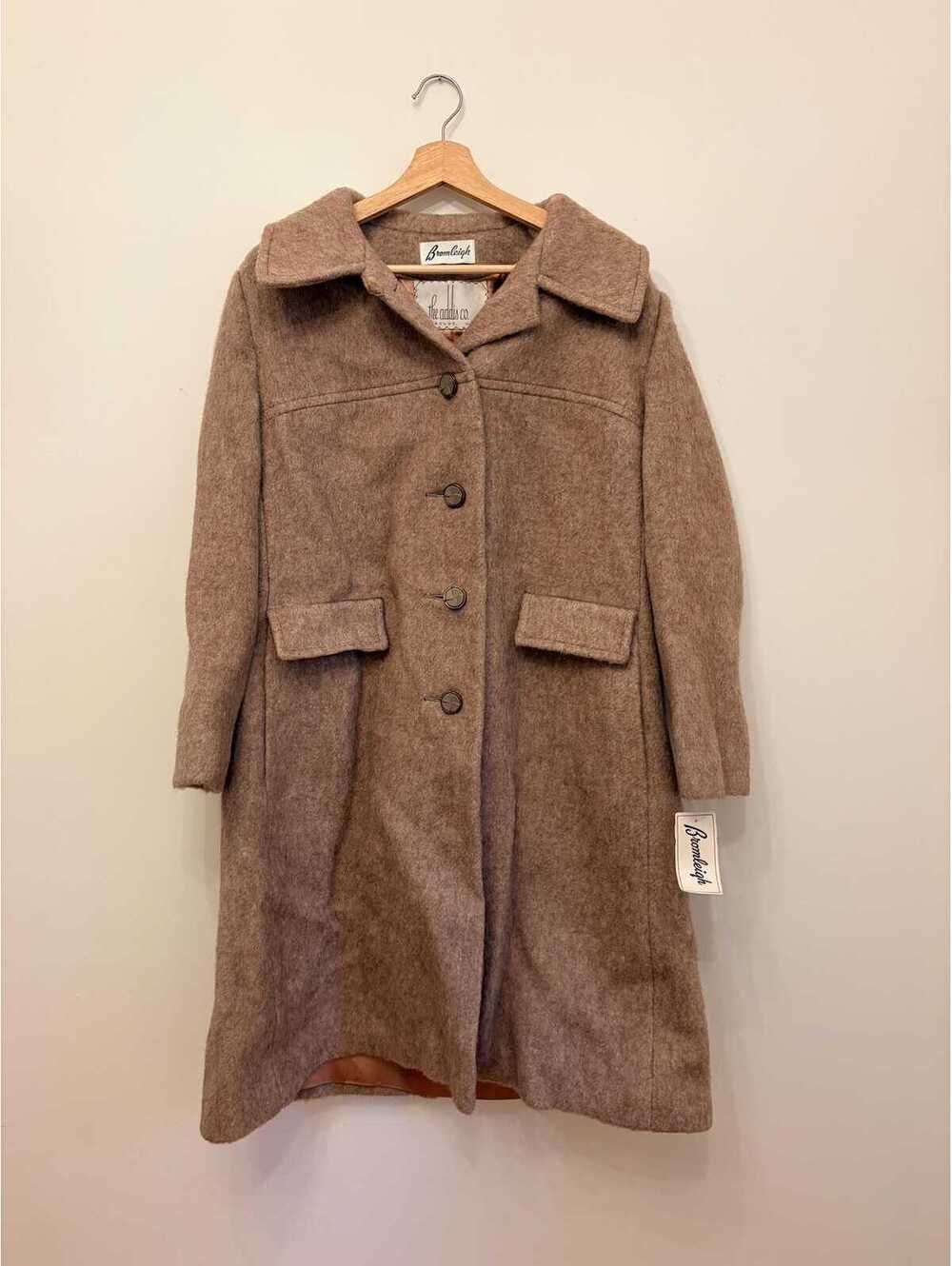 Vintage 1960s Bromleigh Wool Coat Women’s Size L Camel Beige Swing Coat